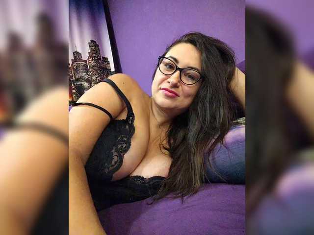 AlicaMiller's BongaCams show and profile