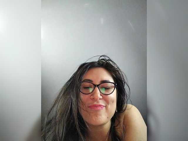 AlicaMiller's BongaCams show and profile