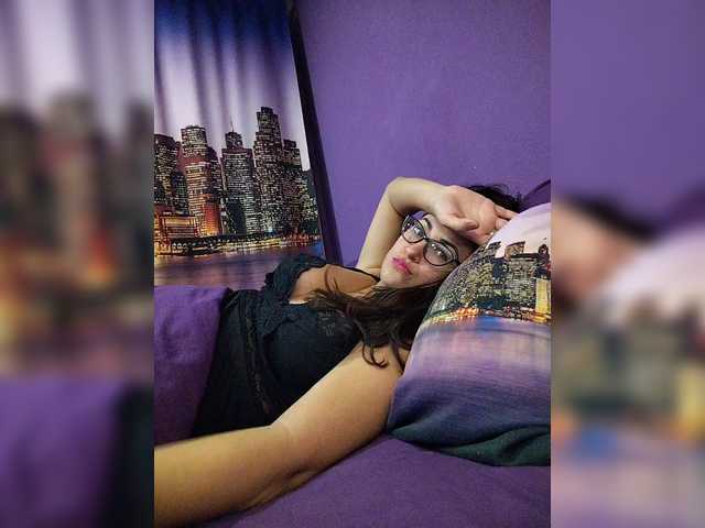 AlicaMiller's BongaCams show and profile