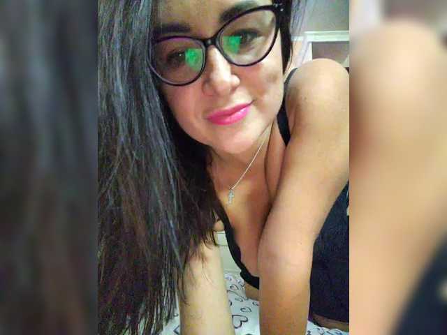 AlicaMiller's BongaCams show and profile