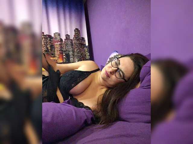 AlicaMiller's BongaCams show and profile