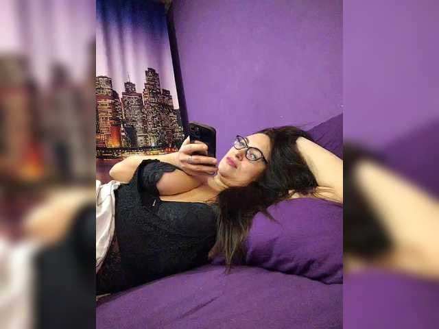 AlicaMiller's BongaCams show and profile