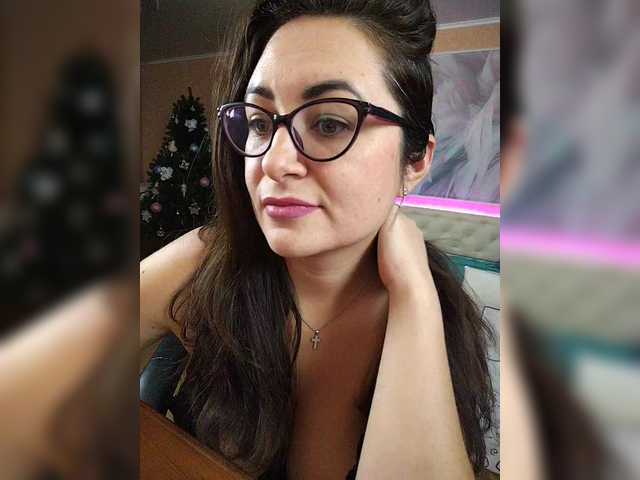 AlicaMiller's BongaCams show and profile