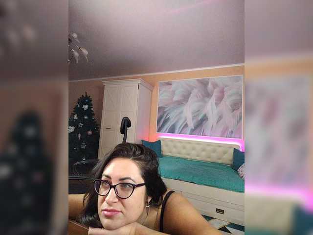 AlicaMiller's BongaCams show and profile