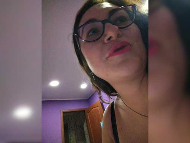 AlicaMiller's BongaCams show and profile