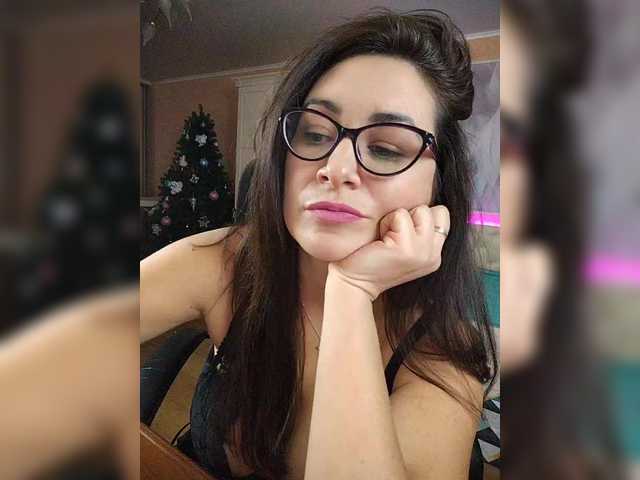 AlicaMiller's BongaCams show and profile