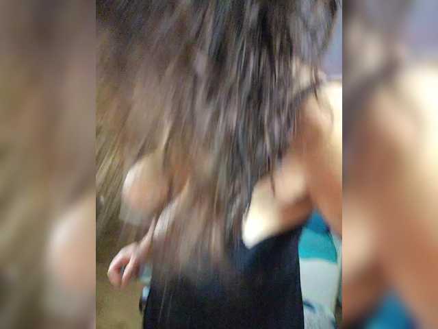 AlicaMiller's BongaCams show and profile