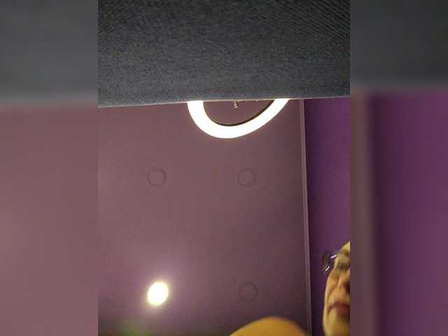 AlicaMiller's BongaCams show and profile