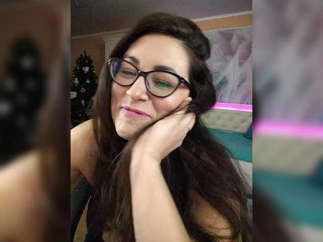 AlicaMiller's BongaCams show and profile