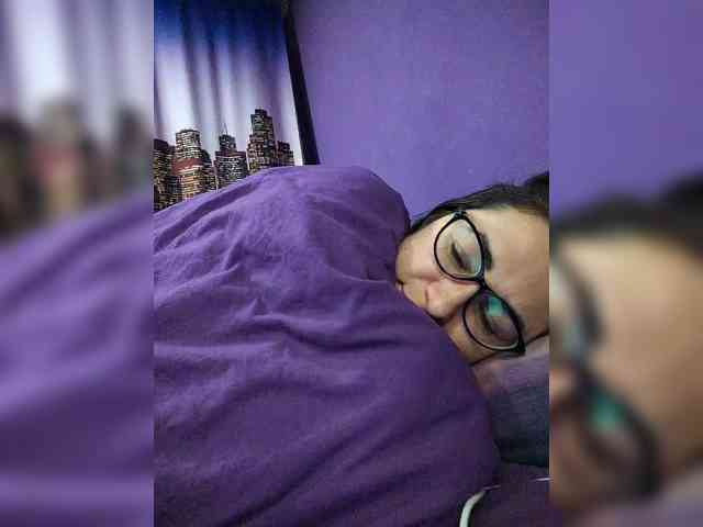 AlicaMiller Live Webcam on BongaCams