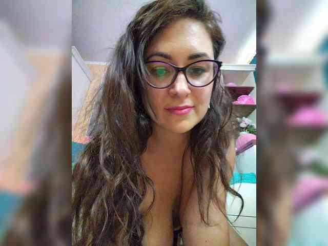 AlicaMiller Live Webcam on BongaCams