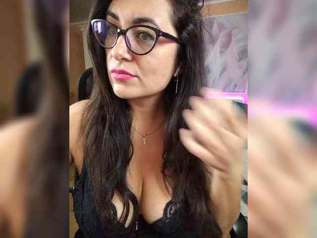 AlicaMiller Live Webcam on BongaCams