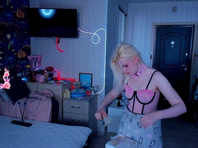 sweeteRose's BongaCams show and profile