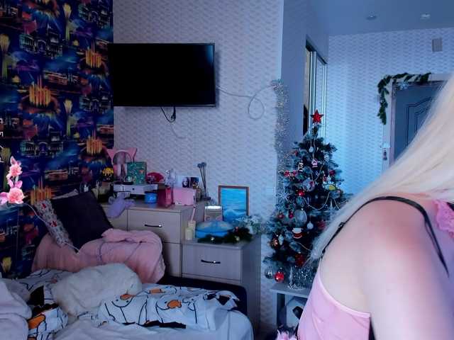 sweeteRose's BongaCams show and profile