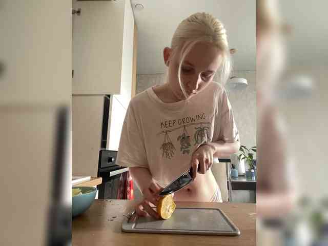 sweeteRose Live Webcam on BongaCams