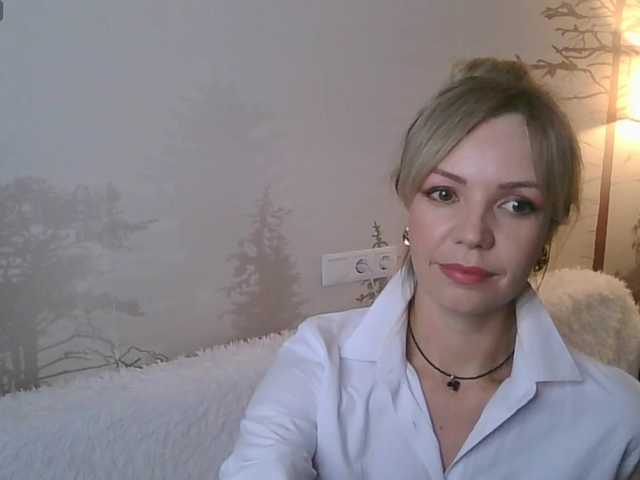 Kissz's BongaCams show and profile