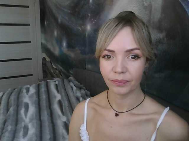 Kissz's BongaCams show and profile