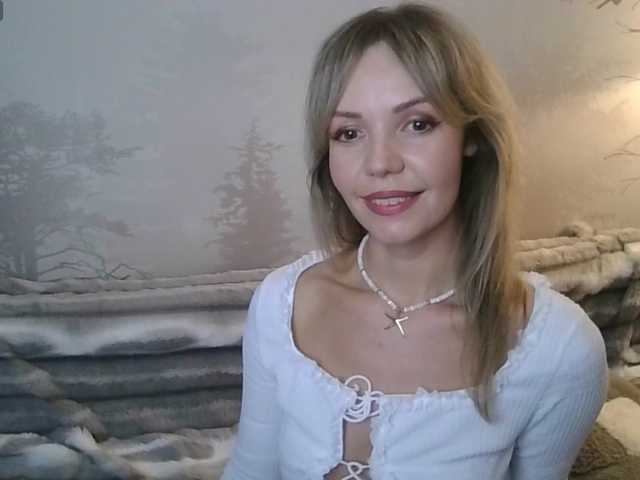 Kissz's BongaCams show and profile