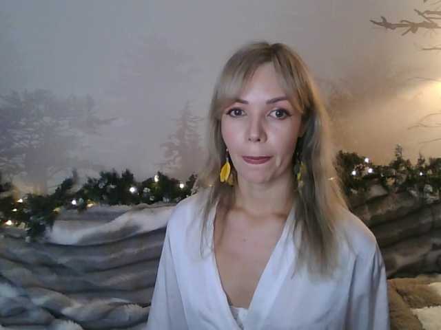 Kissz's BongaCams show and profile