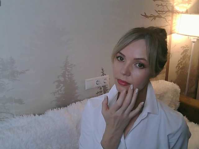 Kissz's BongaCams show and profile