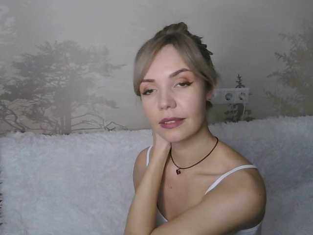 Kissz's BongaCams show and profile