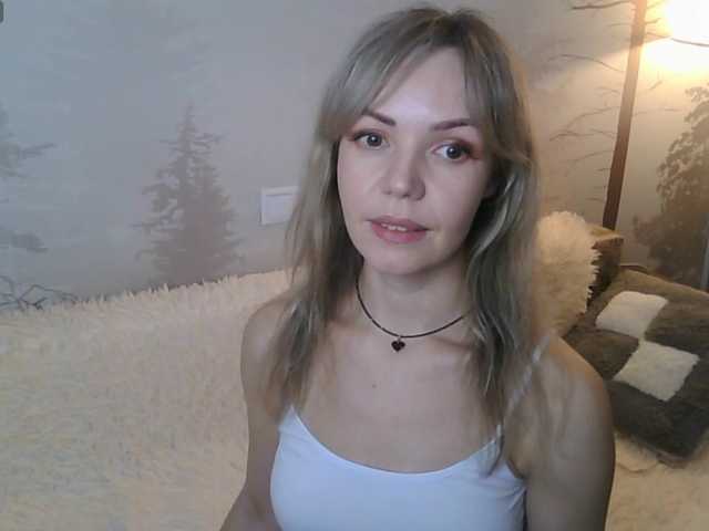 Kissz's BongaCams show and profile