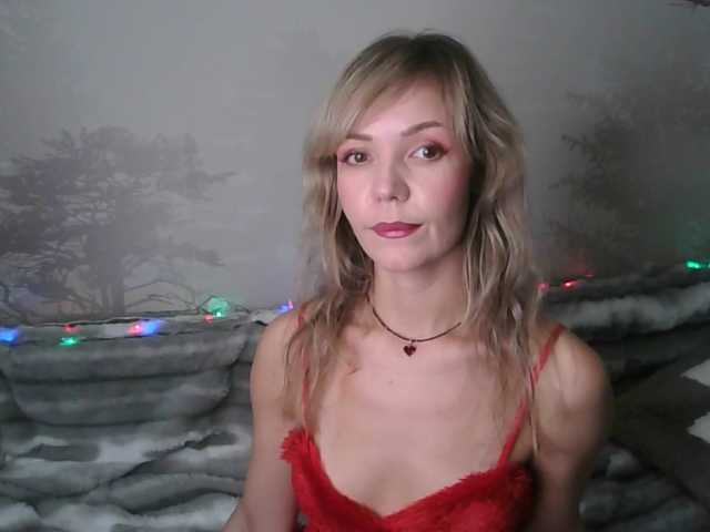 Kissz's BongaCams show and profile