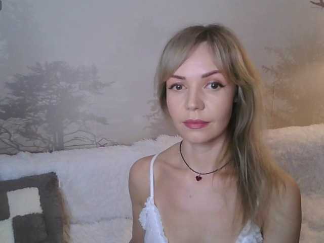Kissz's BongaCams show and profile
