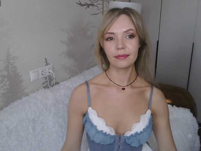Kissz's BongaCams show and profile