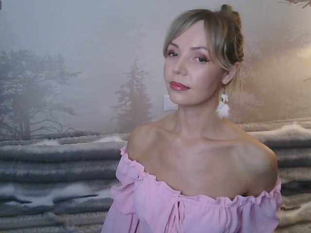 Kissz's BongaCams show and profile