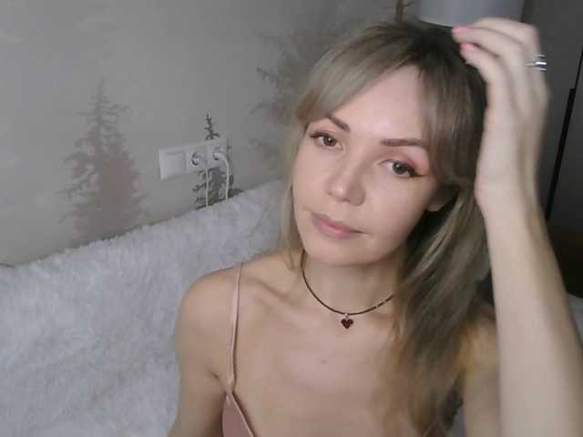 Kissz's BongaCams show and profile