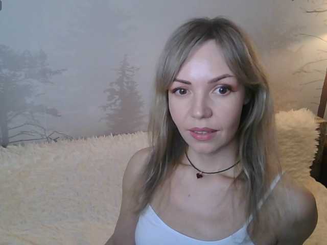 Kissz's BongaCams show and profile