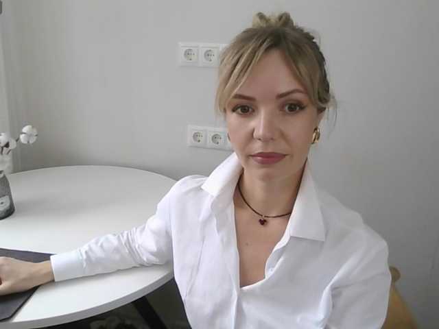 Kissz's BongaCams show and profile
