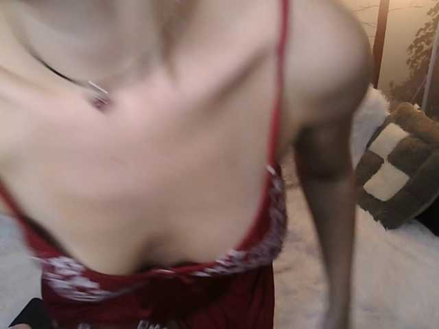 Kissz's BongaCams show and profile