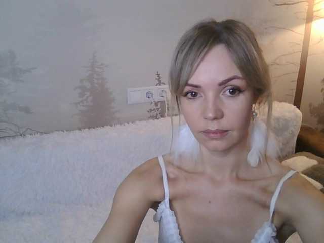 Kissz's BongaCams show and profile