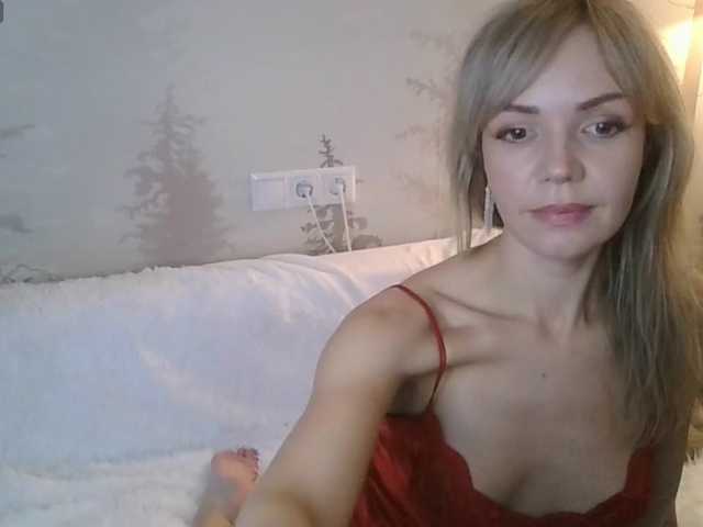 Kissz's BongaCams show and profile