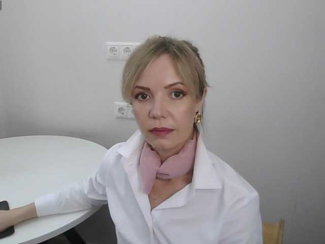 Kissz's BongaCams show and profile