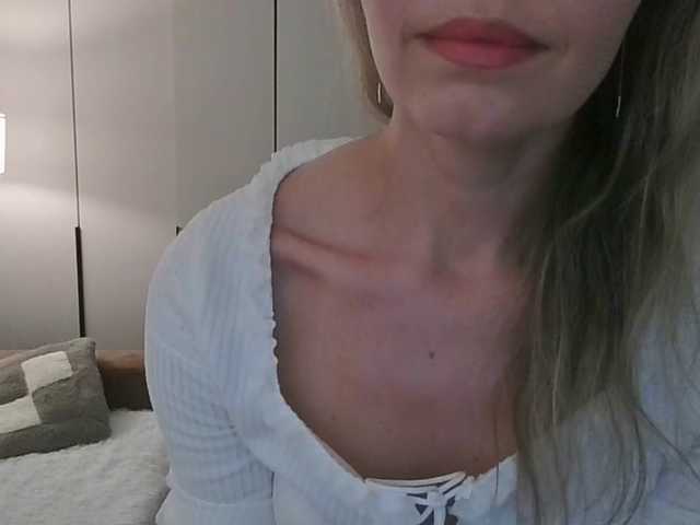 Kissz's BongaCams show and profile