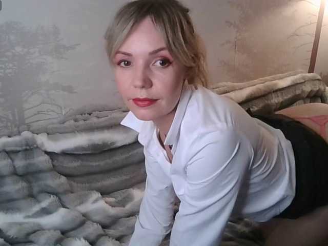 Kissz's BongaCams show and profile