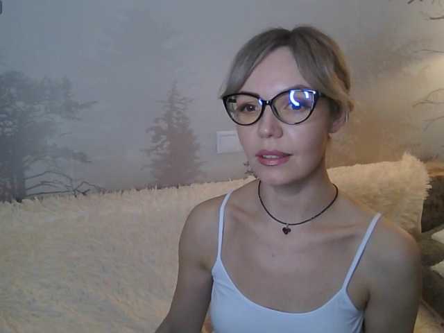 Kissz's BongaCams show and profile