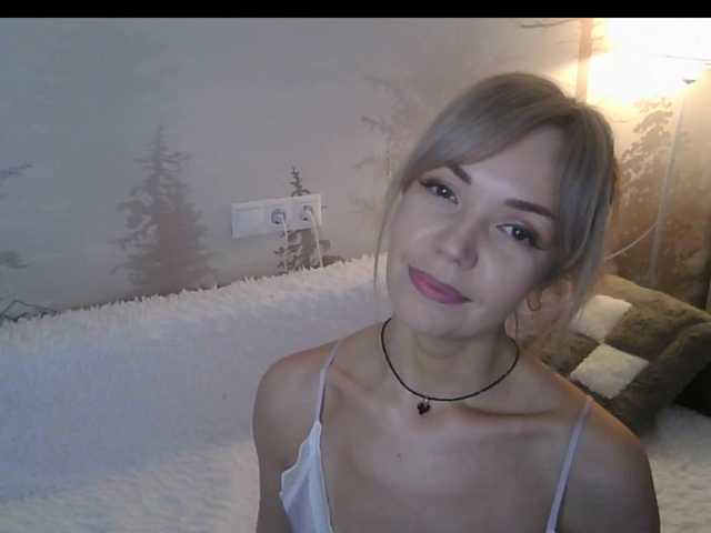 Kissz's BongaCams show and profile