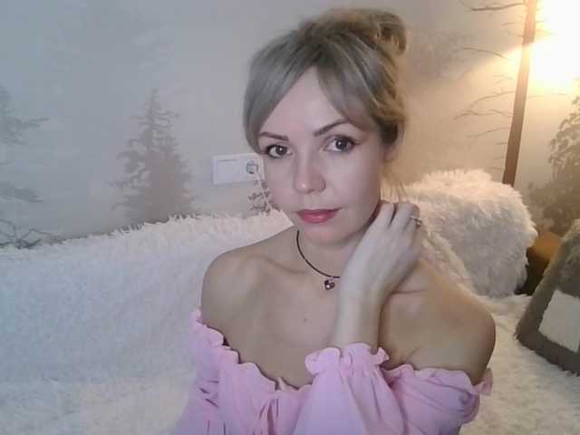 Kissz's BongaCams show and profile