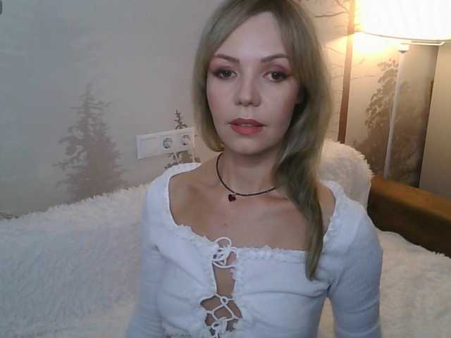 Kissz's BongaCams show and profile