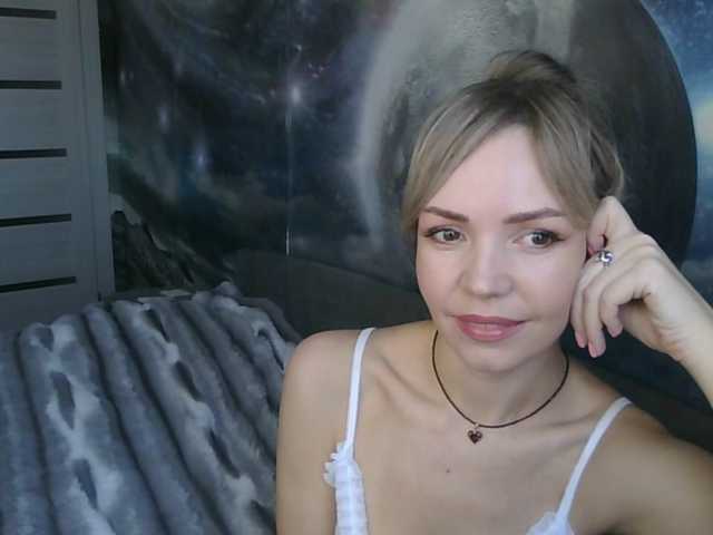 Kissz's BongaCams show and profile