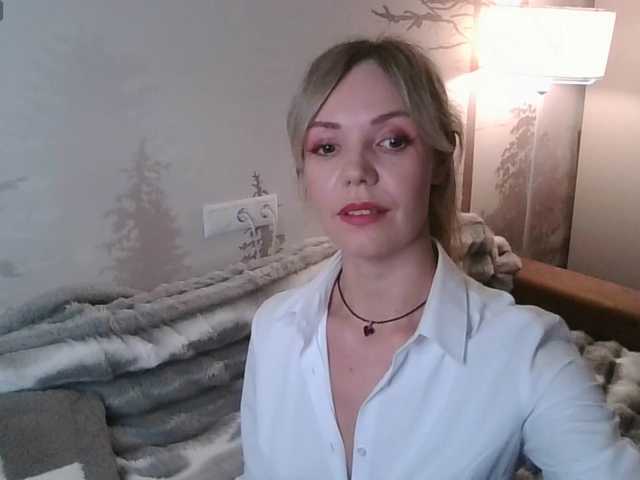 Kissz's BongaCams show and profile