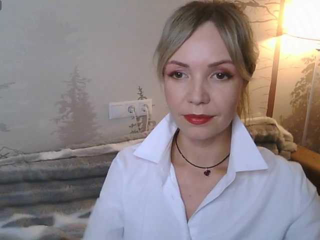Kissz's BongaCams show and profile
