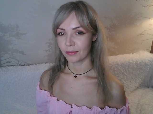 Kissz's BongaCams show and profile