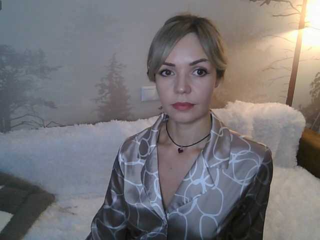 Kissz's BongaCams show and profile