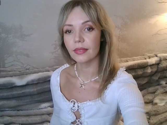 Kissz's BongaCams show and profile