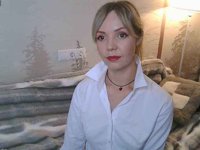 Kissz's BongaCams show and profile